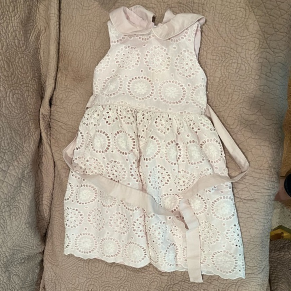 Susanne Lively Designs Girls

Designs Pink and Eyelet Dress 3T.


Gently worn,